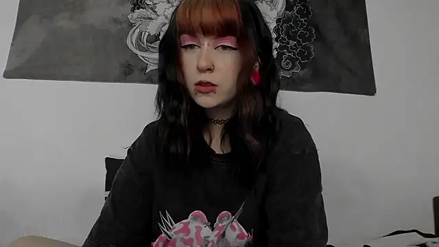 t0riayun0 online show from 12-07-24, 02:14