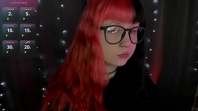 t0riayun0 online show from 02-09-26, 07:34