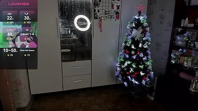 t0riayun0 online show from 12-20-25, 10:45