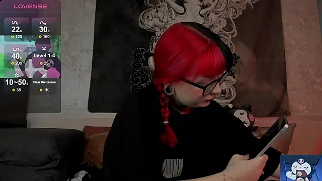 t0riayun0 online show from 11-18-25, 07:39