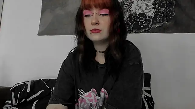 t0riayun0 online show from 12-06-24, 11:08
