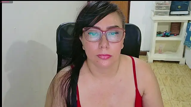 hottplay online show from 11-02-25, 03:39