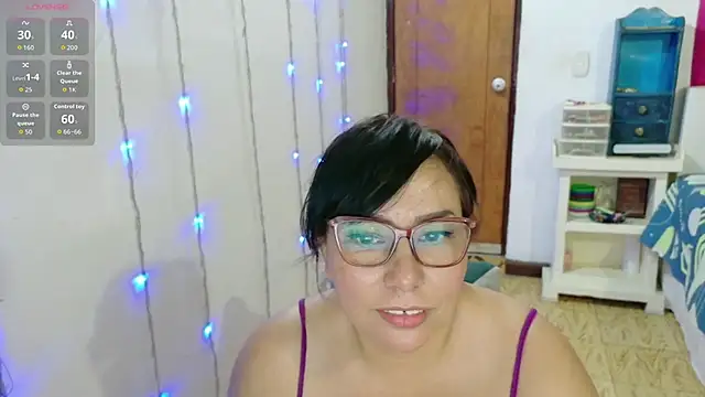 Snapshot of hottplay chatting on 09-13-25, 04:07 hottplay online show from 09-13-25, 04:07