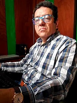 Snapshot of FernandoReuterG chatting on 12-02-25, 05:03 FernandoReuterG online show from 12-02-25, 05:03