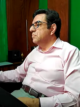 Snapshot of FernandoReuterG chatting on 12-04-25, 05:34 FernandoReuterG online show from 12-04-25, 05:34