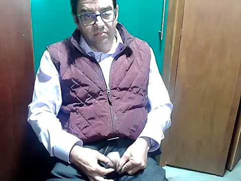 Snapshot of FernandoReuterG chatting on 01-11-26, 03:35 FernandoReuterG online show from 01-11-26, 03:35