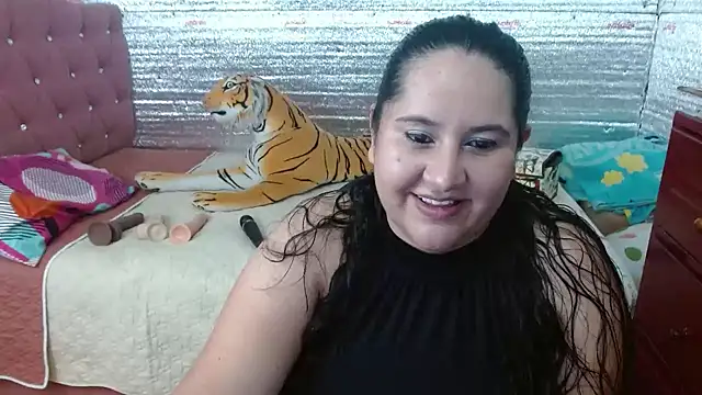 EMILY-NESSA online show from 01-25-25, 08:31
