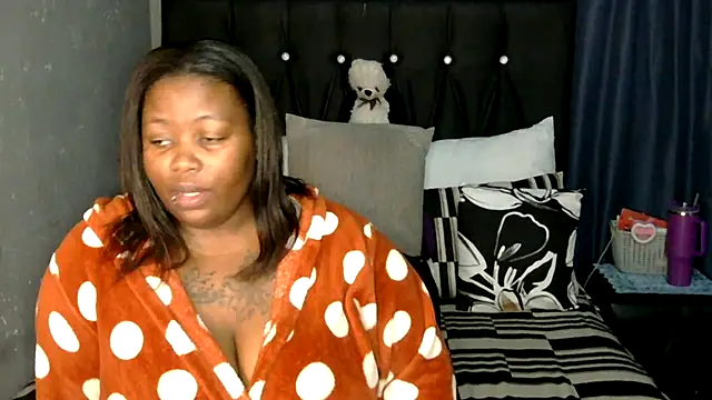 caramelbooty69 online show from 04-07-26, 03:41