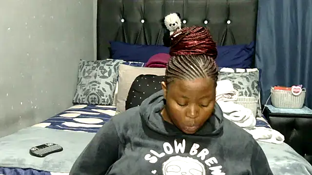caramelbooty69 online show from 05-11-26, 05:21