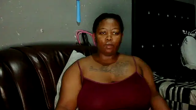 caramelbooty69 online show from 02-19-26, 07:33