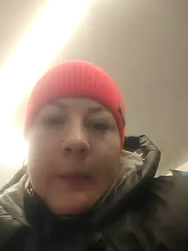 Kristi Ricky online show from 12-19-24, 05:51