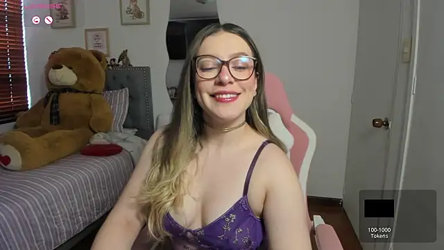 Snapshot of samysweet_8 chatting on 06-27-26, 12:55 samysweet 8 online show from 06-27-26, 12:55