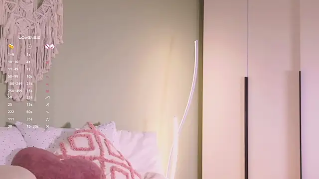 Rinas secret online show from 11-08-25, 07:34