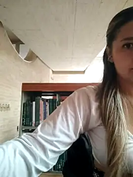 alana 69 online show from 04-30-26, 09:19