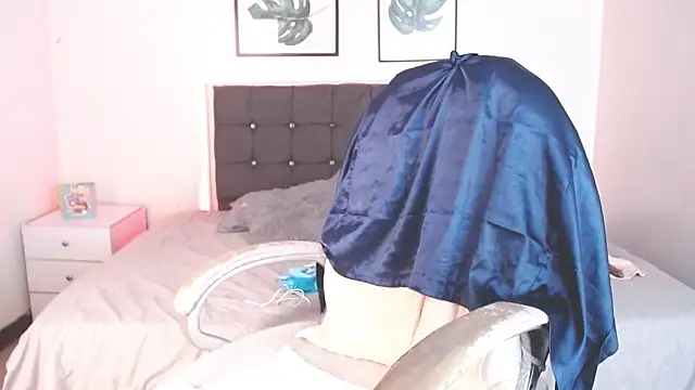 selena yourmilf online show from 04-01-26, 06:38