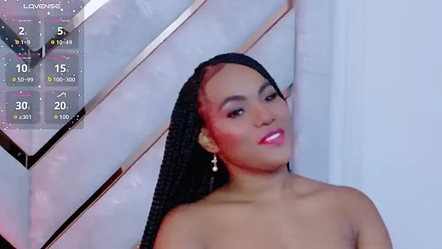 Snapshot of Sara_Boom chatting on 06-18-26, 08:14 Sara Boom online show from 06-18-26, 08:14
