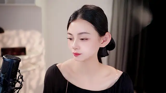 Snapshot of Ocean--Lili chatting on 06-09-26, 02:29 Ocean--Lili online show from 06-09-26, 02:29
