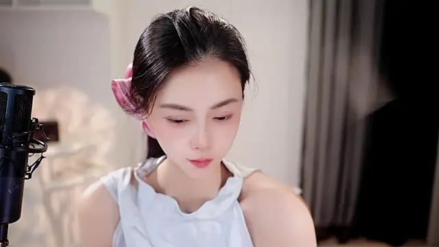 Snapshot of Ocean--Lili chatting on 06-21-26, 02:23 Ocean--Lili online show from 06-21-26, 02:23
