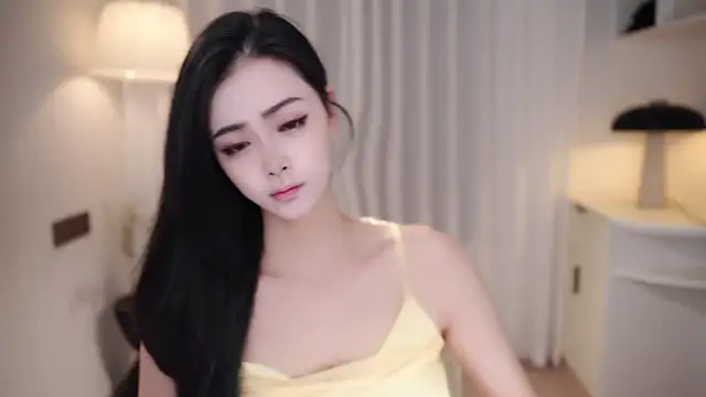 Ocean--Lili online show from 10-21-25, 02:16