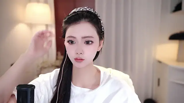 Ocean--Lili online show from 09-13-25, 02:17