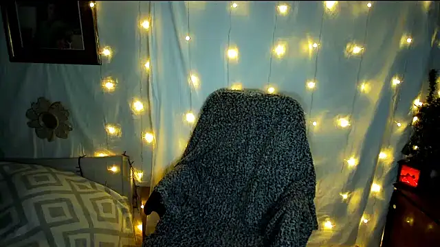 Snapshot of Victoria_Marks chatting on 12-06-24, 09:07 Victoria Marks online show from 12-06-24, 09:07