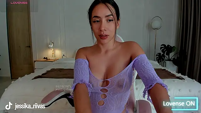 Snapshot of jessikapalmer chatting on 10-15-25, 09:01 jessikapalmer online show from 10-15-25, 09:01