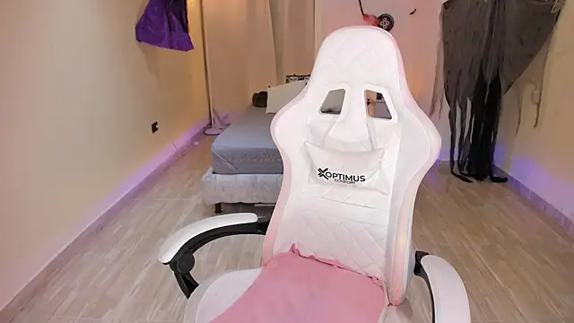 carleee winter online show from 10-24-25, 11:59