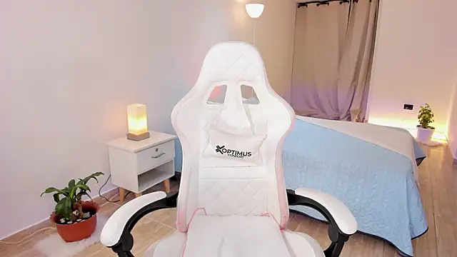 carleee winter online show from 11-20-25, 11:47