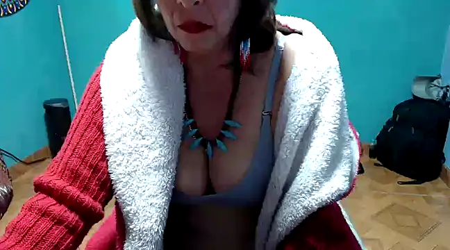 Snapshot of marinadenoche chatting on 01-12-25, 04:42 marinadenoche online show from 01-12-25, 04:42