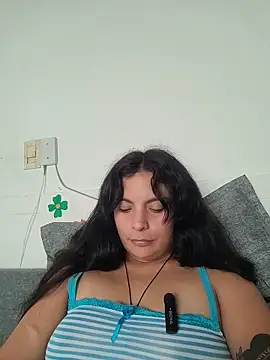 Snapshot of ZaraHoney chatting on 10-11-25, 06:31 ZaraHoney online show from 10-11-25, 06:31