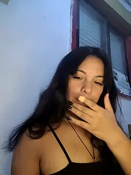 Snapshot of ZaraHoney chatting on 02-23-25, 06:28 ZaraHoney online show from 02-23-25, 06:28