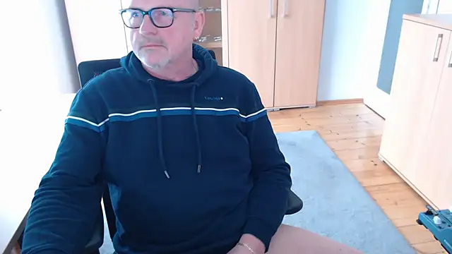 V2 Rotate online show from 03-10-25, 11:45
