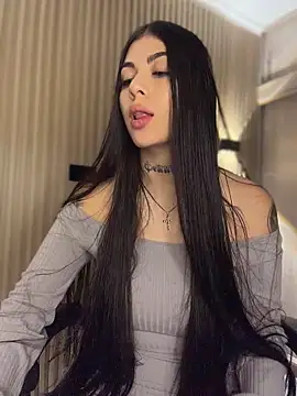 Sarasanders 4 online show from 04-14-26, 02:27