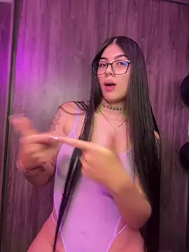 Sarasanders 4 online show from 03-18-25, 03:56