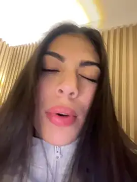 Sarasanders 4 online show from 10-21-25, 03:17