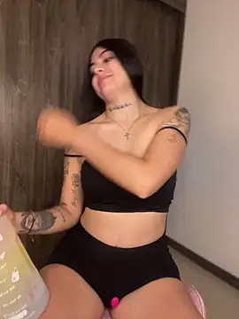 Sarasanders 4 online show from 02-21-25, 02:06