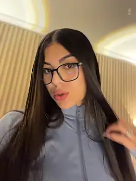 Sarasanders 4 online show from 03-19-26, 04:01