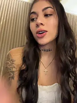 Sarasanders 4 online show from 11-30-25, 02:45