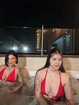 Snapshot of Sarasanders_4 chatting on 02-15-26, 06:14 Sarasanders 4 online show from 02-15-26, 06:14