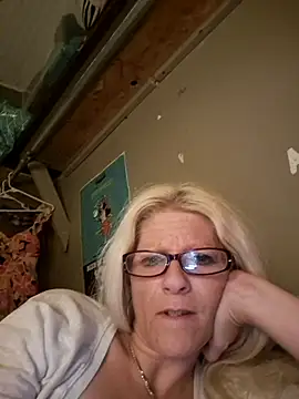 camelchic29 online show from 11-11-25, 09:59