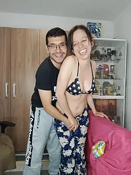 Isaandysex2428 online show from 04-13-26, 01:31