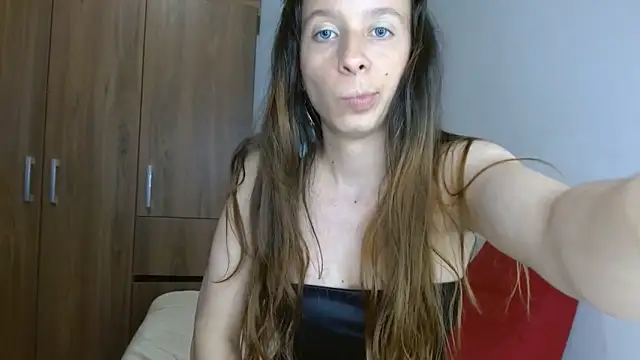 Snapshot of Isaandysex2428 chatting on 06-20-26, 01:21 Isaandysex2428 online show from 06-20-26, 01:21