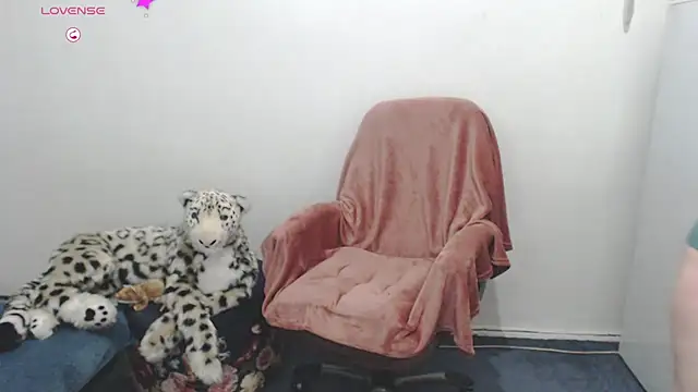 Ammillia online show from 01-12-25, 04:29