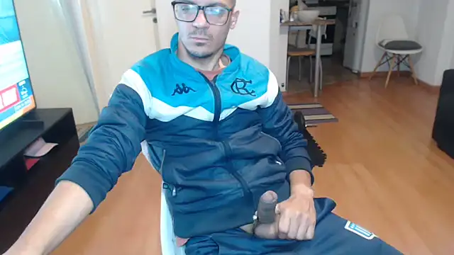 guachin hunk online show from 06-12-26, 10:51
