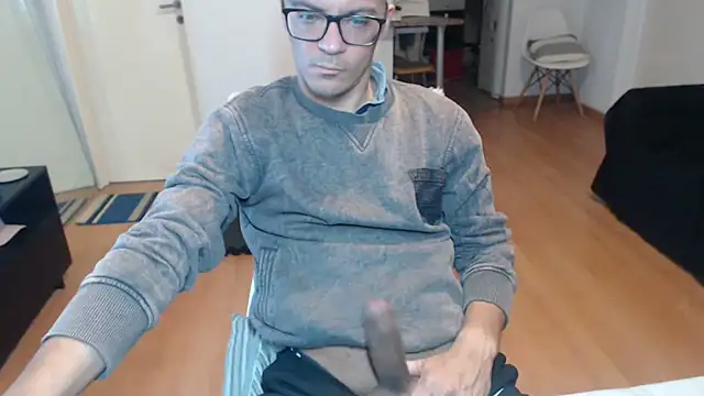 guachin hunk online show from 07-04-26, 09:30