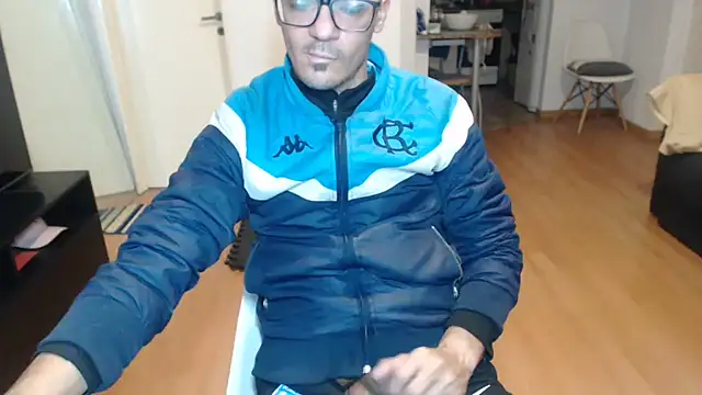 guachin hunk online show from 06-22-26, 04:31