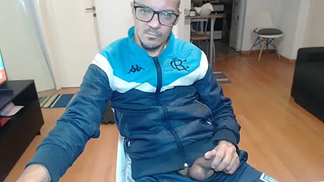 guachin hunk online show from 06-15-26, 05:07