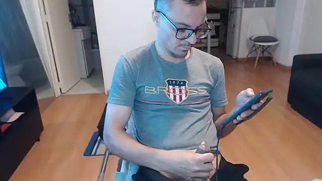 guachin hunk online show from 06-04-26, 03:33