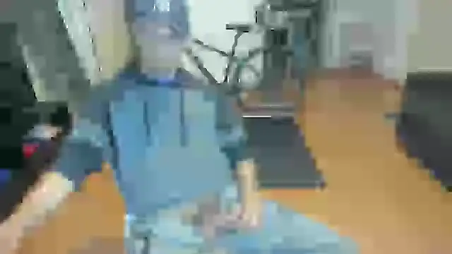 Snapshot of guachin_hunk chatting on 09-11-25, 04:34 guachin hunk online show from 09-11-25, 04:34