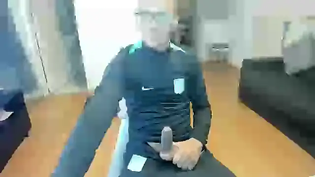 guachin hunk online show from 04-22-26, 08:15